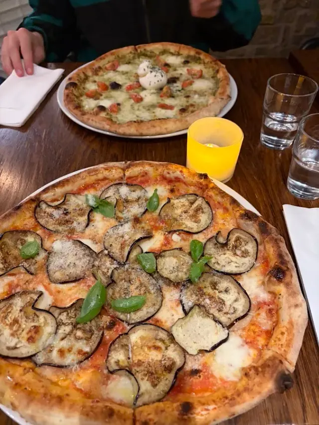 BookNoFees: Restauracja – Ghost Pizza – Oslo – Ghost Pizza, zdjęcie 2