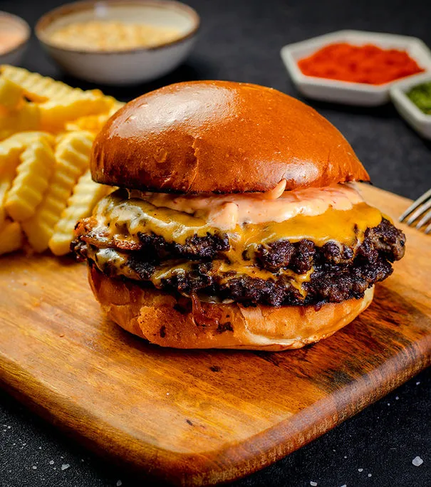 BookNoFees: Bar z przekąskami – Boom Burger – Bucharest – Boom Burger, zdjęcie 3