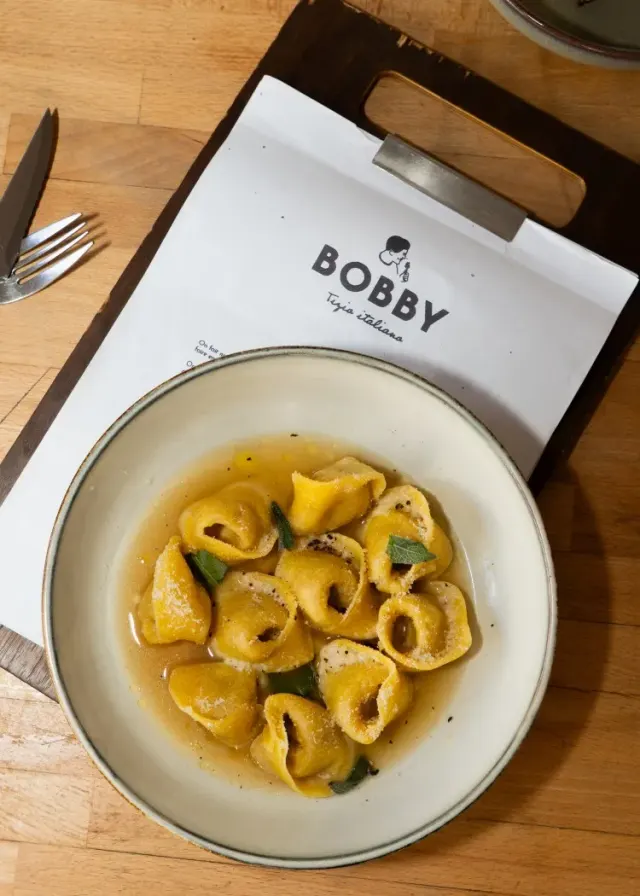 BookNoFees: Restauracja – Bobby – Paris – Maluchu, zdjęcie 3