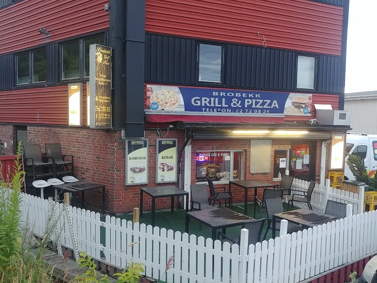 BookNoFees: Bar z przekąskami – Brobekk grill & pizza – Oslo – Brobekk – grill i pizza, zdjęcie 1