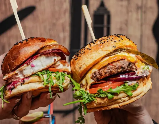 BookNoFees: Restauracja – Bush Grill&Bar – Warsaw – Bush Grill&Bar, zdjęcie 3