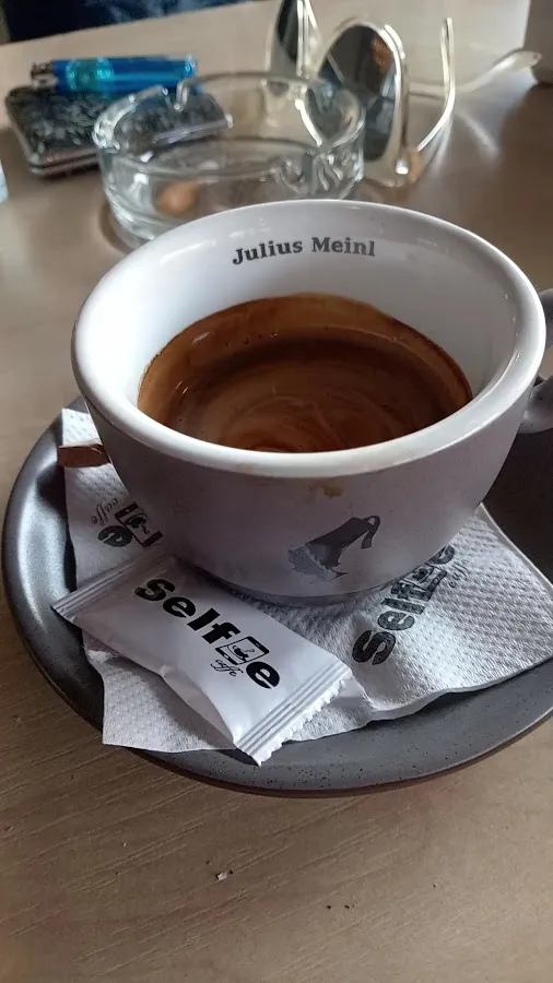 BookNoFees: Kawiarnia – Caffe Selfie – Belgrade – Kawiarnia Selfie, zdjęcie 3