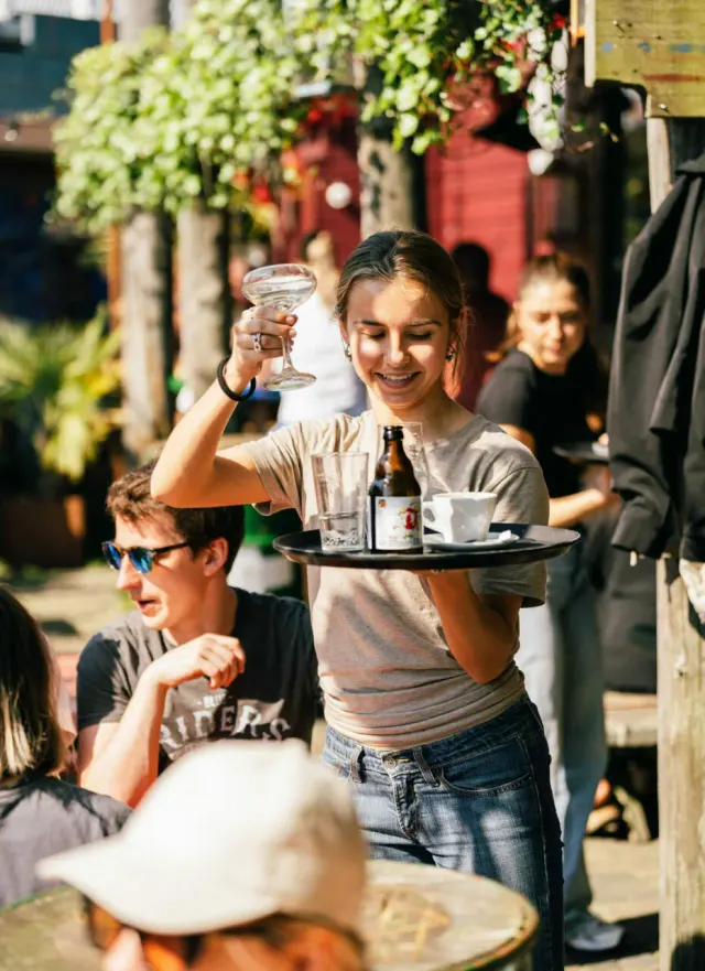 BookNoFees: Restauracja – Hannekes Boom – Amsterdam – Drzewo Hanneke, zdjęcie 3