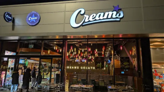 BookNoFees: Creams, London