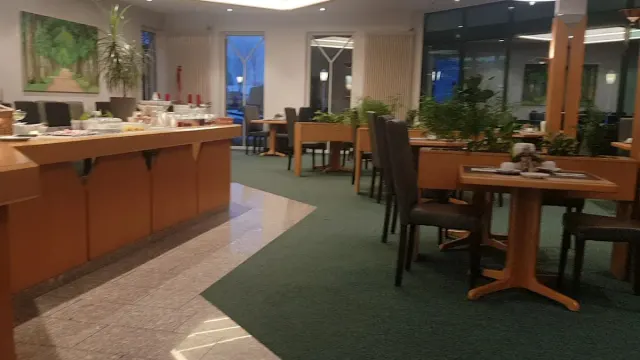 BookNoFees: Restauracja – Feldschlößchen Hotel – Geseke – Hotel Feldschlößchen, zdjęcie 3