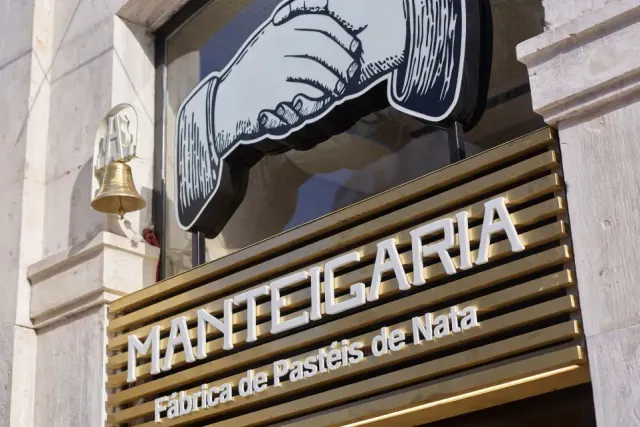 BookNoFees: Restauracja – Manteigaria - Fábrica de Pastéis de Nata Rambuteau – Paris – Manteigaria – Fabryka ciast „Pastéis de Nata” Rambuteau, zdjęcie 3