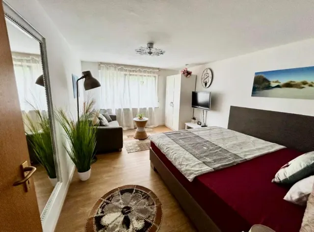BookNoFees: Cichy apartament z osobnym wejściem i widokiem na ogród – Karlsruhe