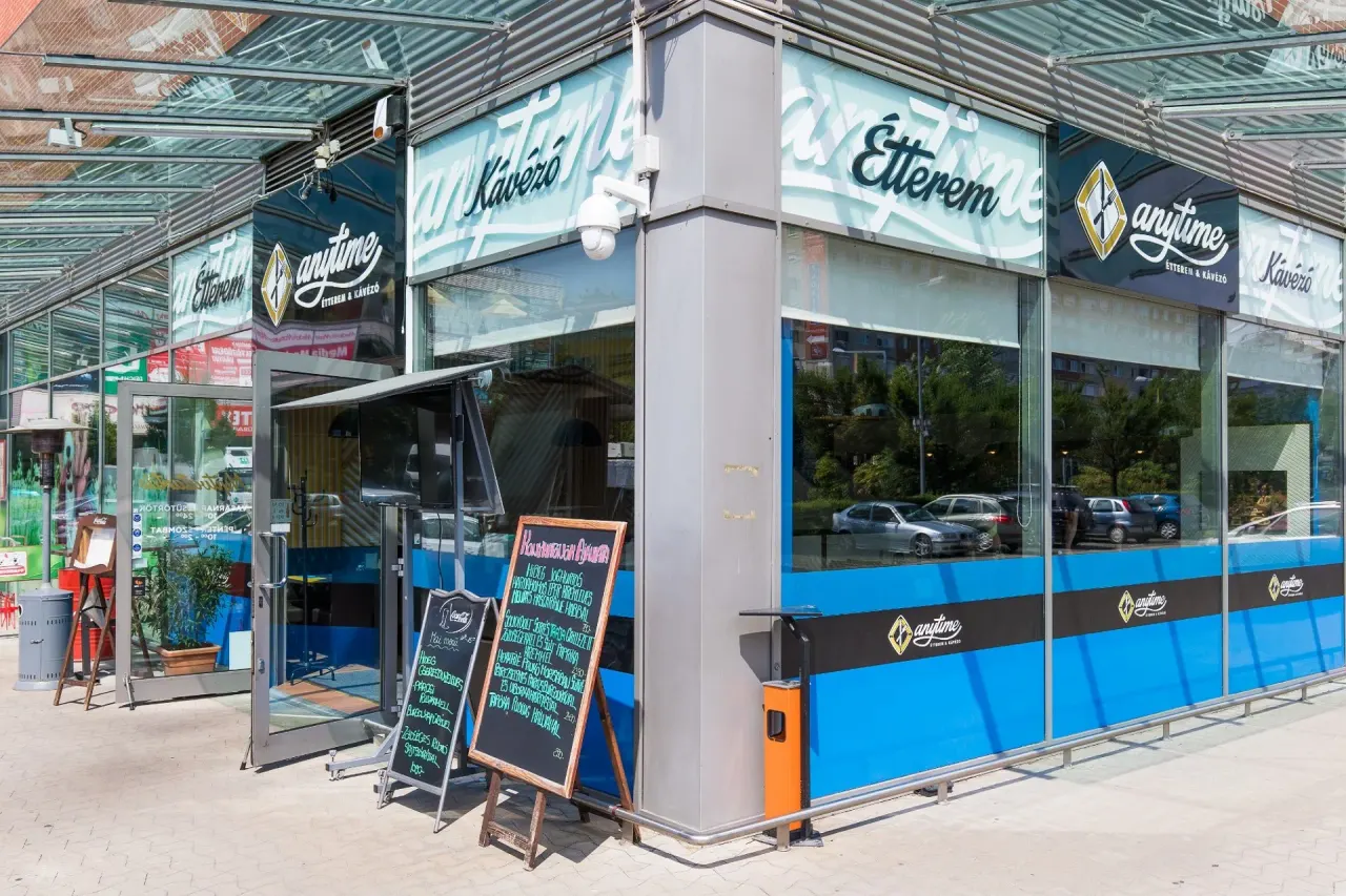 BookNoFees: Restauracja – AnyTime Étterem és Kávézó – Budapest – Restauracja i kawiarnia AnyTime, zdjęcie 1