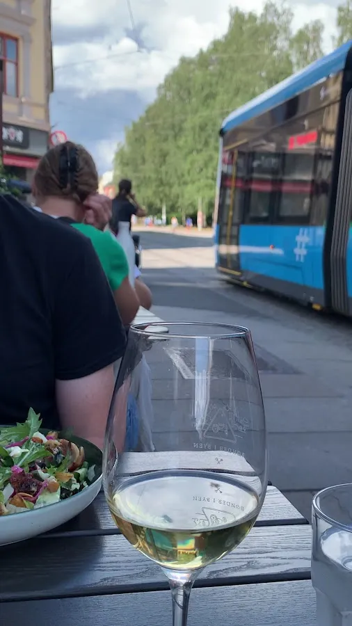 BookNoFees: Restauracja – Bønder i byen – Oslo – Rolnicy w mieście, zdjęcie 3