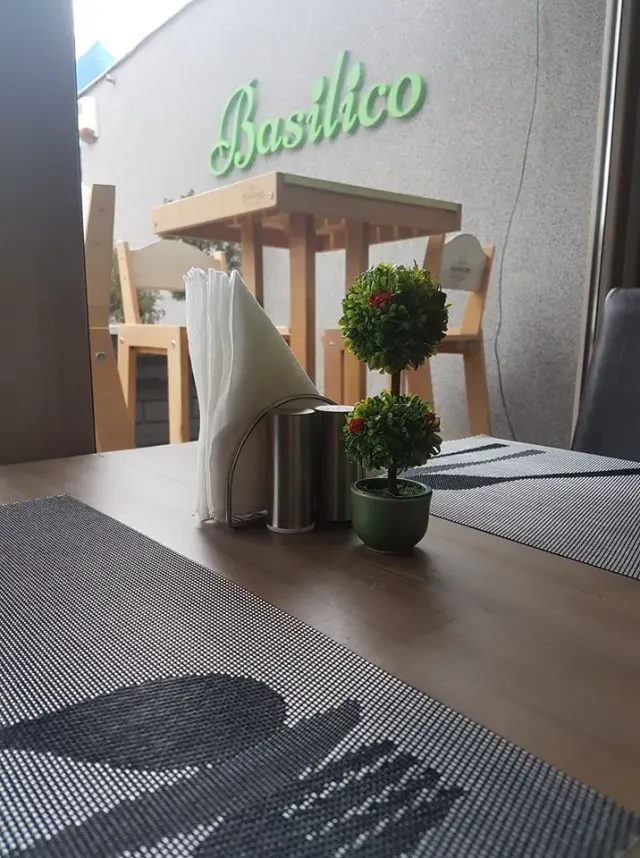 BookNoFees: Basilico, Bucharest