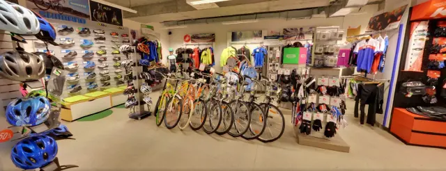 BookNoFees: Restauracja – Green Bike Cafe – Bratislava – Green Bike Cafe, zdjęcie 2