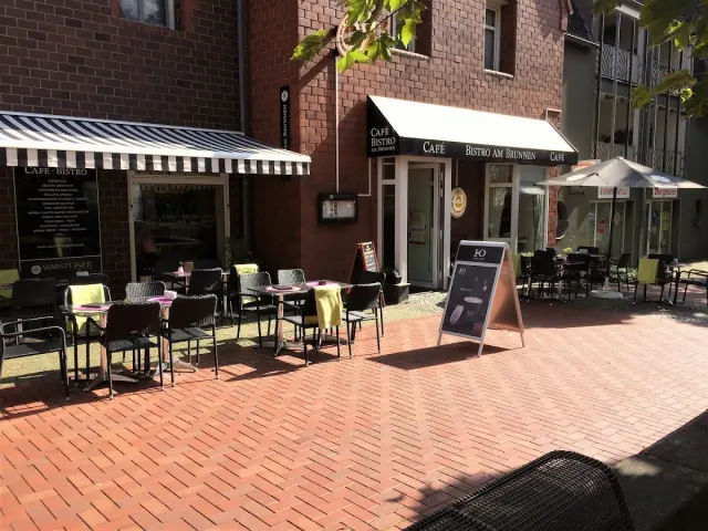 BookNoFees: Café & Bistro Am Brunnen, Fröndenberg