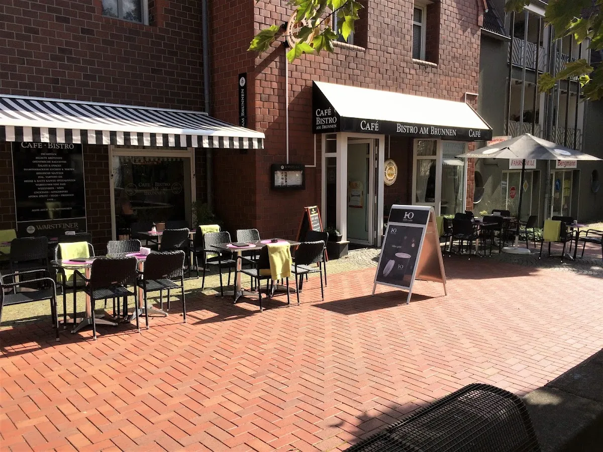 BookNoFees: Restauracja – Café & Bistro Am Brunnen – Fröndenberg – Kawiarnia i bistro „Am Brunnen”, zdjęcie 1