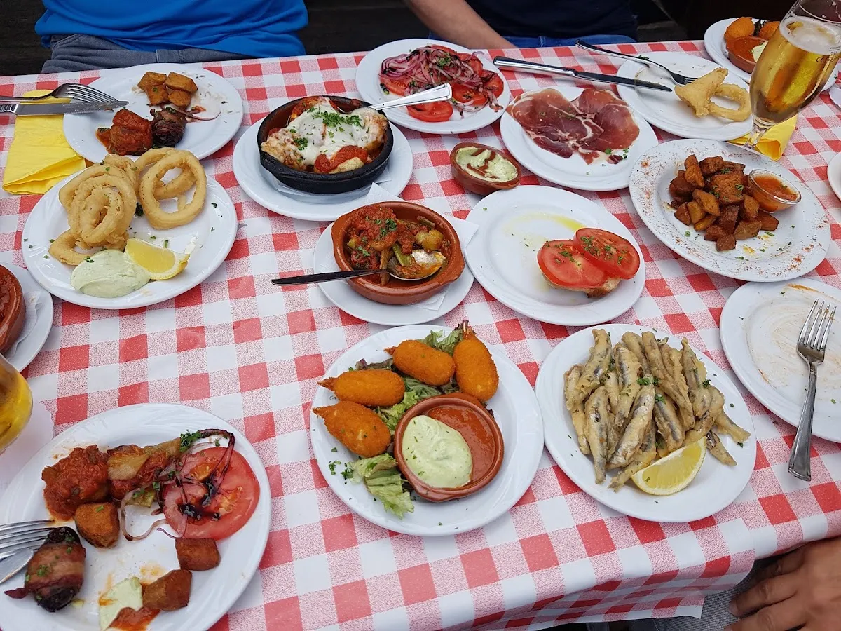 BookNoFees: Restauracja – La Bodega – Unna – Winiarnia, zdjęcie 1