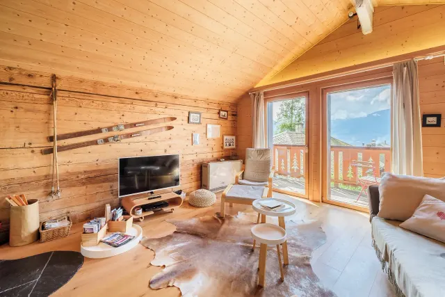 BookNoFees: Chalet Rouge Cœur – zabytkowy domek górski z widokiem na Dents du Midi – Fenalet-Sur-Bex