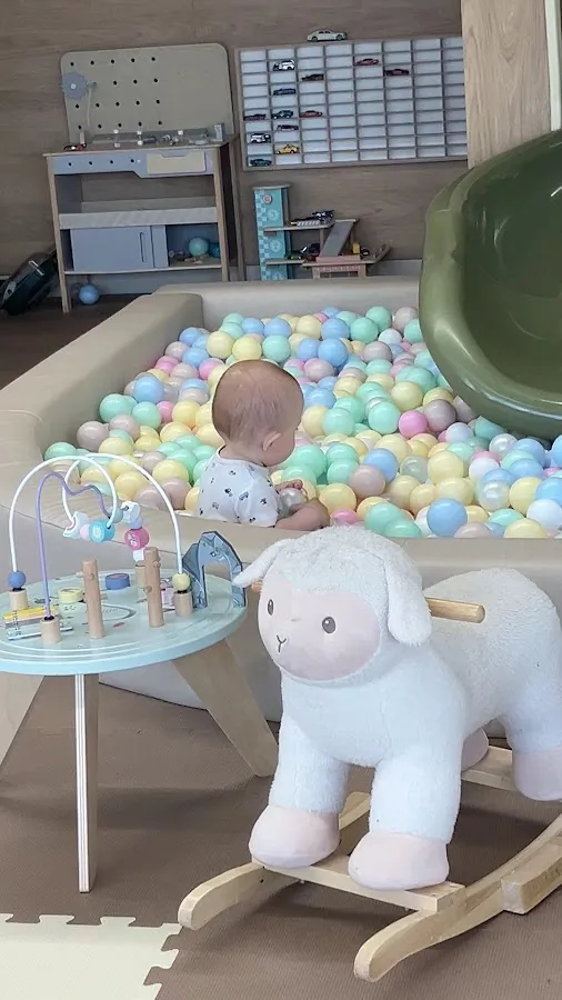 BookNoFees: Kawiarnia – Bunny Kids Cafe – Bratislava – Kawiarnia Bunny Kids, zdjęcie 3