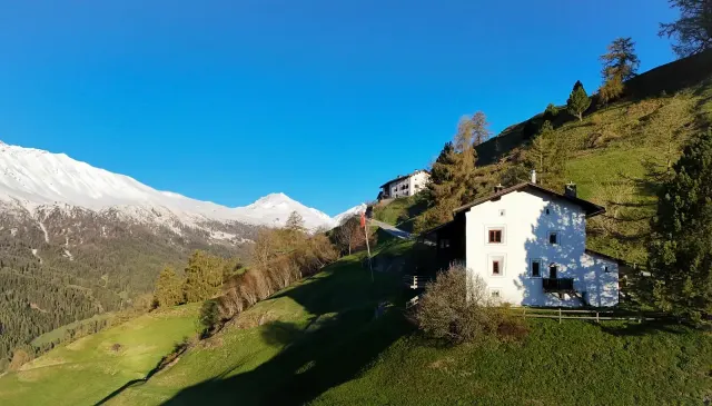 BookNoFees: Wakacje ponad chmurami codzienności – Sta.Maria Val Müstair
