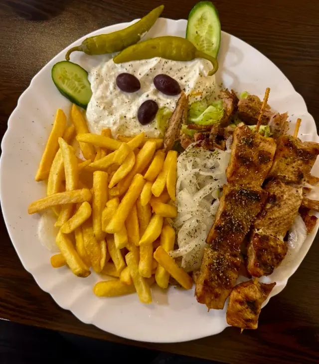 BookNoFees: Restauracja – Bei Stratos – Lüdenscheid – W firmie Stratos, zdjęcie 3