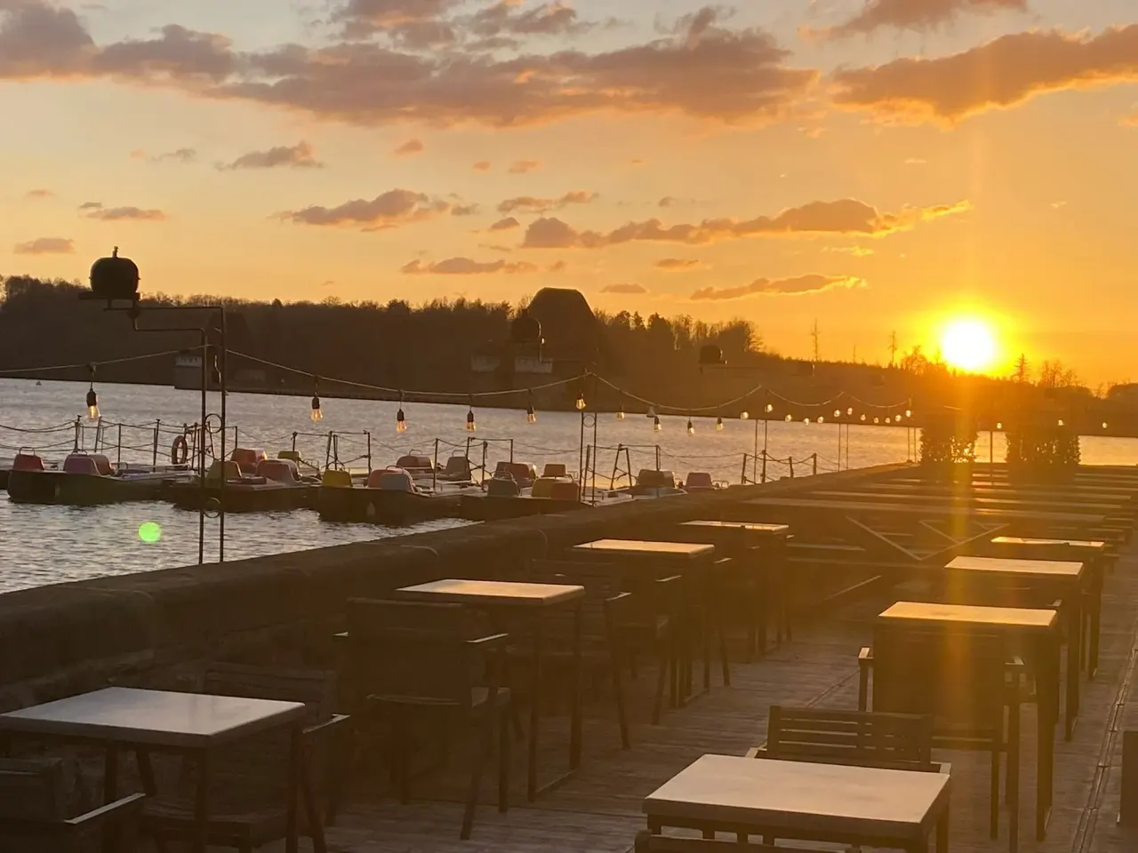 BookNoFees: Restauracja – MahlAnderz am Möhnesee – Möhnesee-Günne – MahlAnderz nad jeziorem Möhnesee, zdjęcie 1