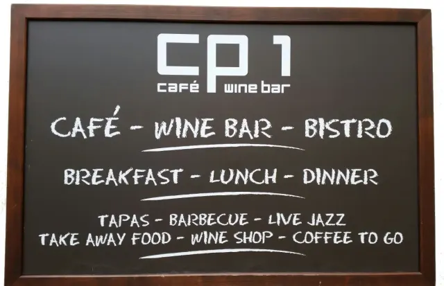 BookNoFees: Kawiarnia – CP1 Café – Prague – CP1 Kawa, zdjęcie 3