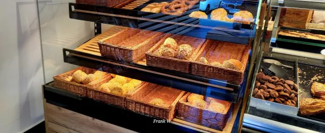 BookNoFees: Piekarnia – Hölscher Bäckerei – Datteln – Piekarnia Hölscher, zdjęcie 3