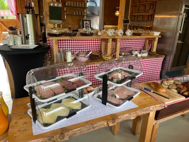 BookNoFees: Restauracja – Jausenstation Wallachei – Bad Berleburg – Punkt gastronomiczny Wallachei, zdjęcie 3
