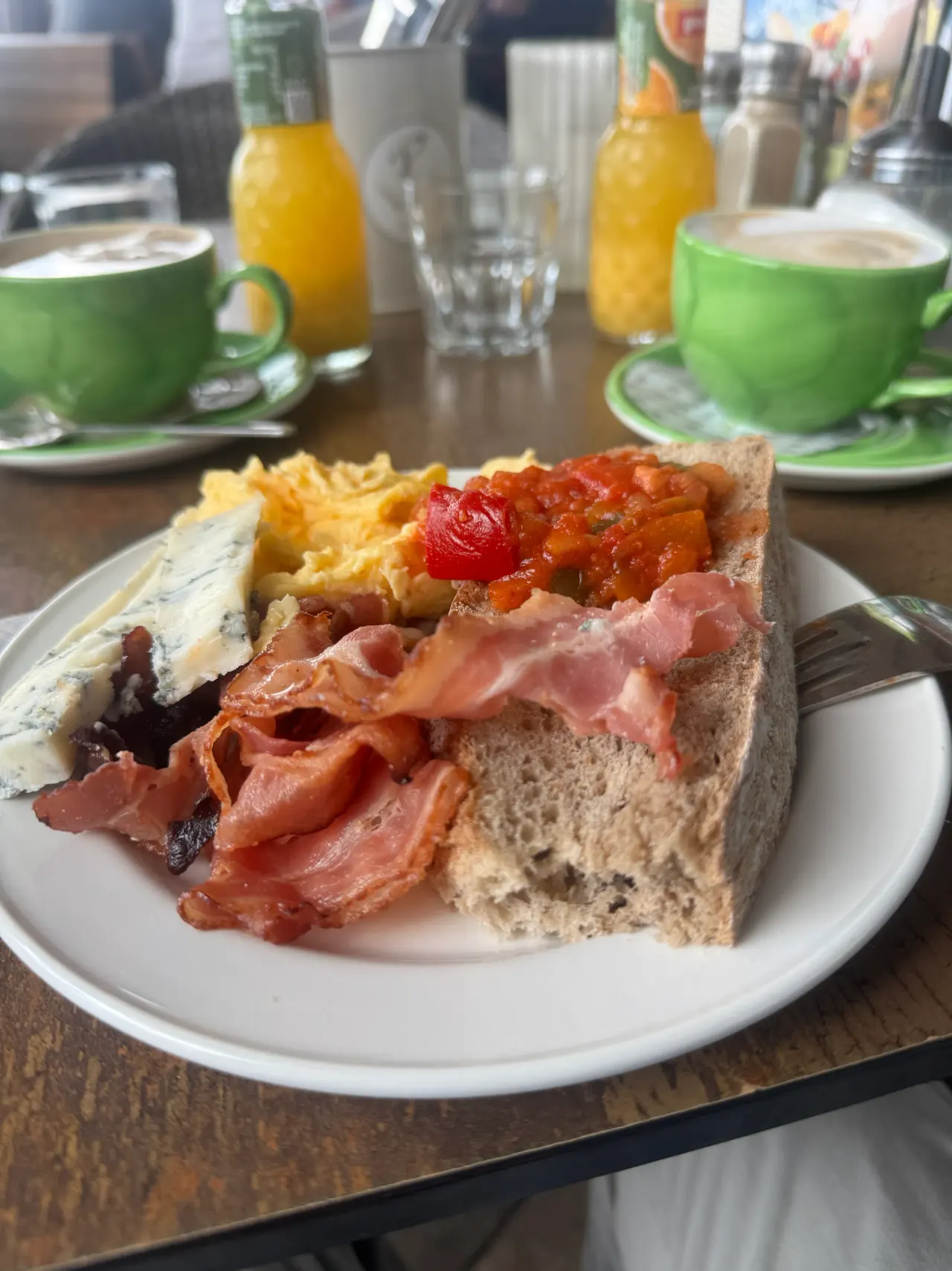 BookNoFees: Restauracja – R-Café Möhnesee – Möhnesee-Delecke, zdjęcie 1