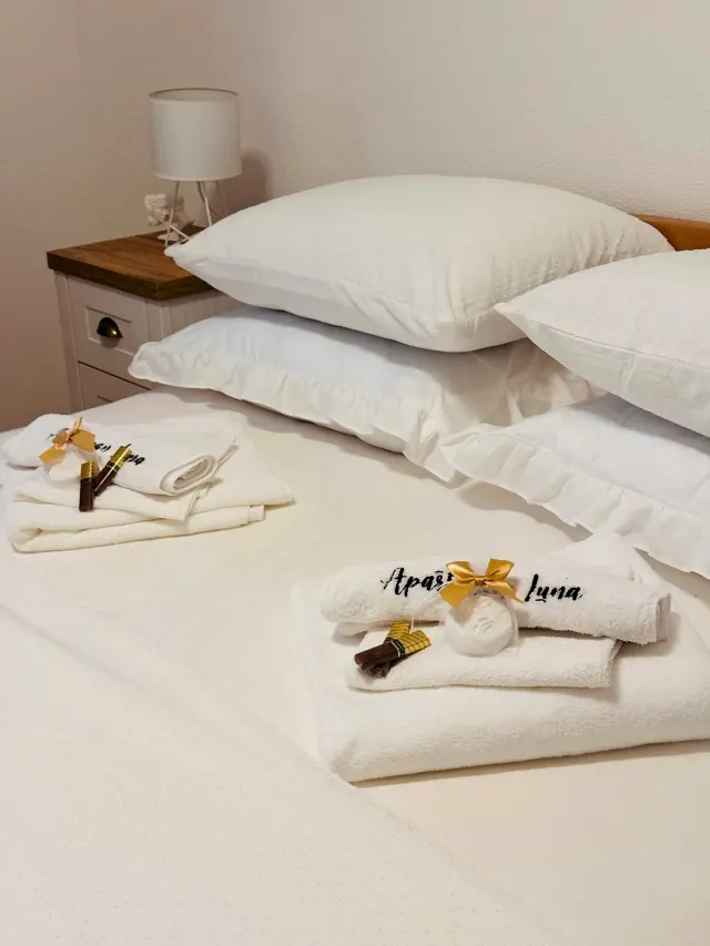 BookNoFees: dom wakacyjny w Livno – Nowo wyremontowany apartament z balkonem i miejscem parkingowym