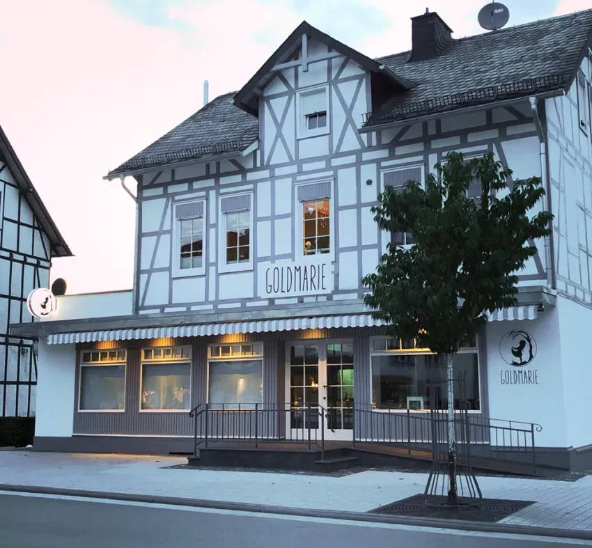 BookNoFees: Kawiarnia – Goldmarie Café – Olsberg – Goldmarie Café, zdjęcie 1