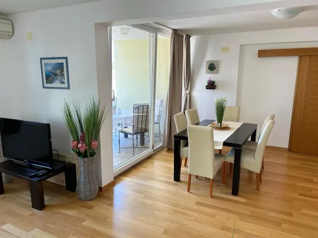 BookNoFees: Apartament David – Biograd na Moru