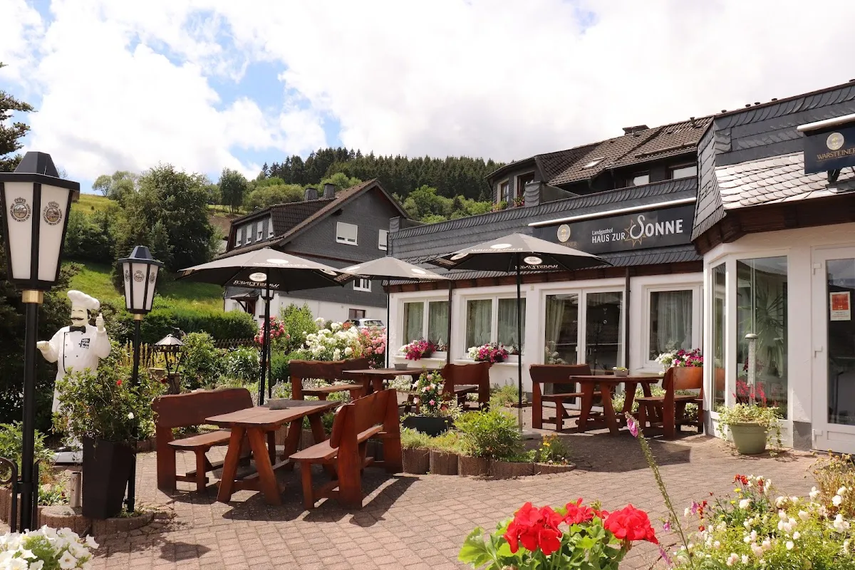 BookNoFees: Restauracja – Hotel Restaurant Zur Sonne – Hallenberg – Hotel i restauracja „Zur Sonne”, zdjęcie 1