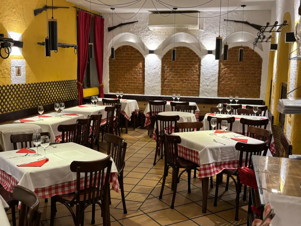BookNoFees: Restauracja – El Lacón – Madrid – Lacón, zdjęcie 1