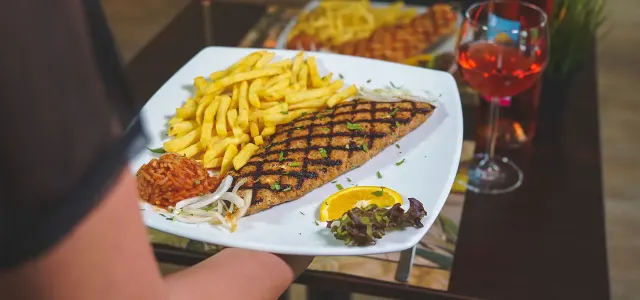 BookNoFees: Restauracja – Olympia Restaurant – Menden – Restauracja „Olympia”, zdjęcie 2