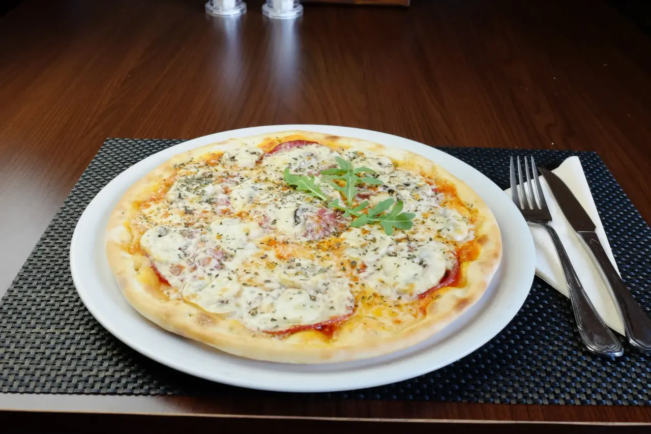 BookNoFees: Bar z przekąskami – Delicato Pizzeria & Dönerhaus – Arnsberg-Bruchhausen – Delicato Pizzeria i Dönerhaus, zdjęcie 1