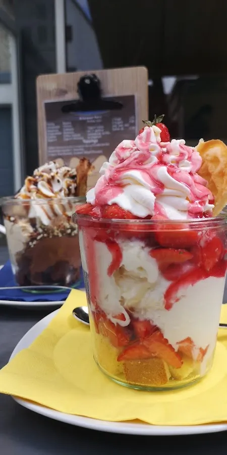BookNoFees: Restauracja – Genuss-Diele Tillmann – Balve – Przedpokój „Genuss” firmy Tillmann, zdjęcie 3