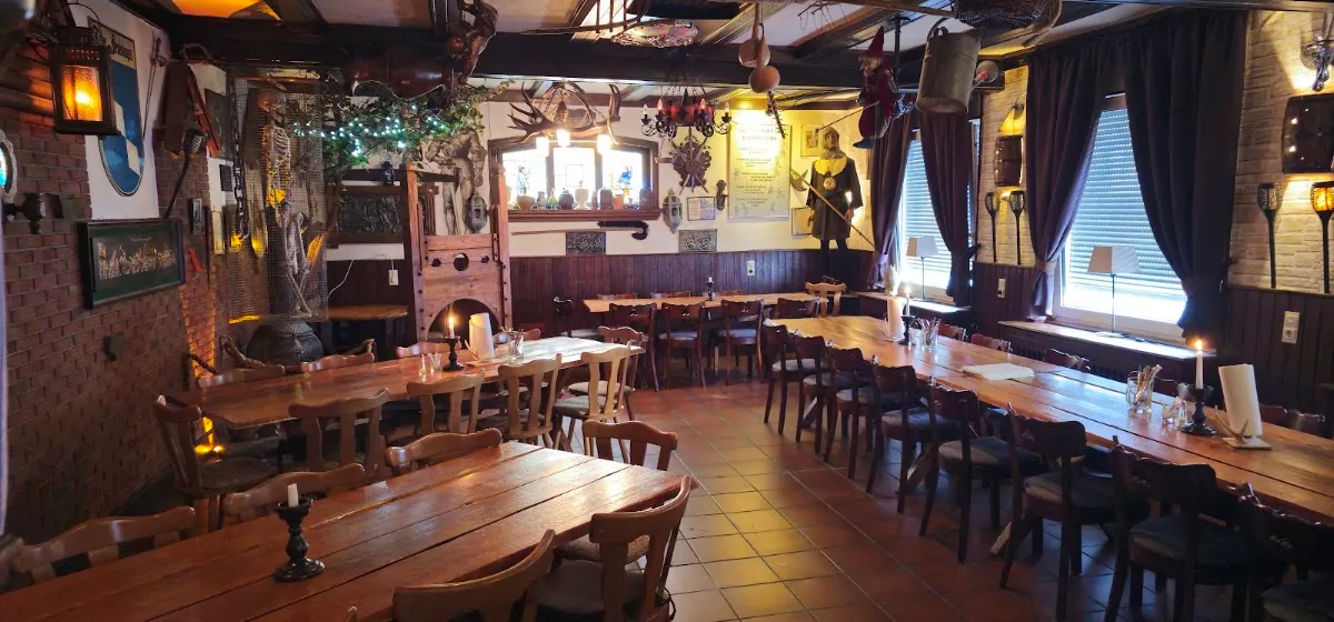 BookNoFees: Restauracja – Beim Raubritter – Drolshagen – U rycerza-rabusia, zdjęcie 1