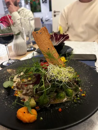 Restauracja – BookNoFees: zdjęcie z recenzji dodanej przez Valentina Pfenning o Treibgut