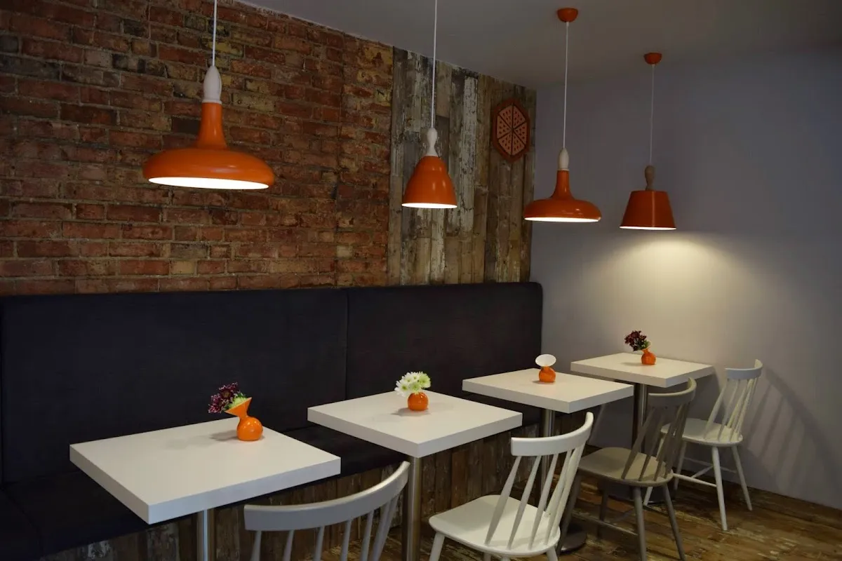 BookNoFees: Kawiarnia – Fortunella Cafe – London – Fortunella Cafe, zdjęcie 1
