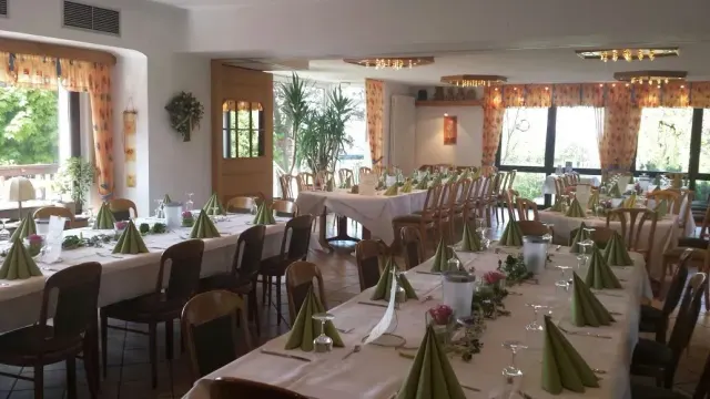 BookNoFees: Restauracja – Hotel-Steakhaus Schwarze – Ense – Hotel i restauracja steakowa „Schwarze”, zdjęcie 2