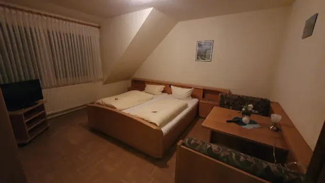 BookNoFees: Restauracja – Gasthof Zum Österntor – Medebach – Gospoda „Zum Österntor”, zdjęcie 2