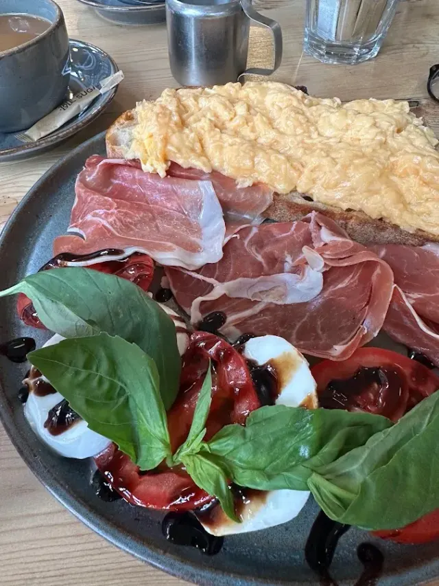 BookNoFees: Restauracja – Café Route – London – Café Route, zdjęcie 2