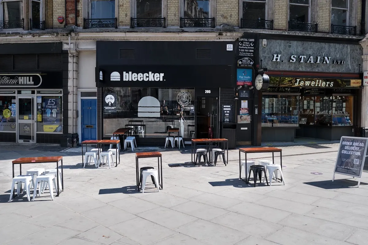 BookNoFees: Bar z przekąskami – Bleecker – London – Bleecker, zdjęcie 1