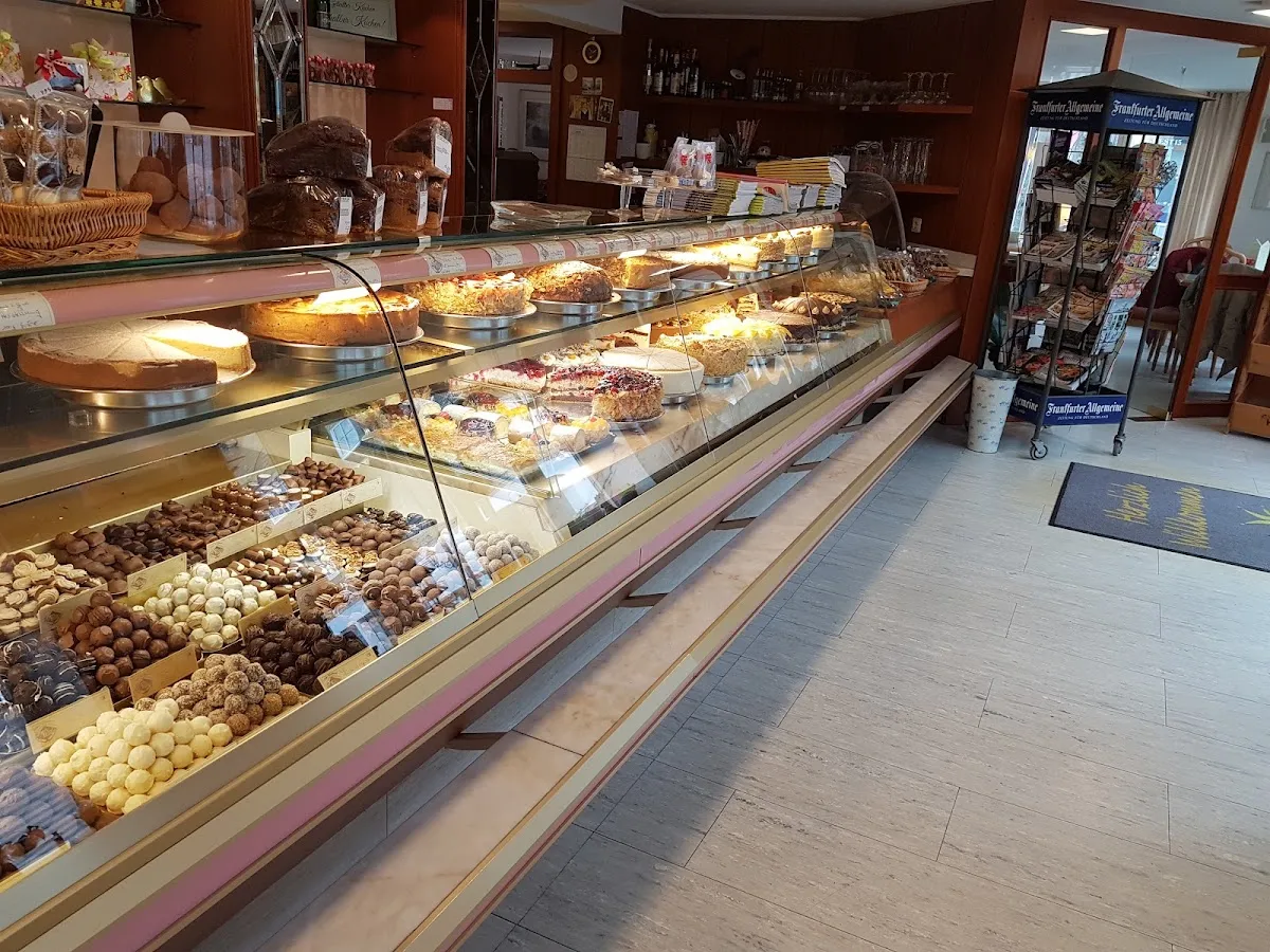 BookNoFees: Restauracja – Café und Konditorei Matthias König – Schmallenberg – Kawiarnia i cukiernia Matthias König, zdjęcie 1