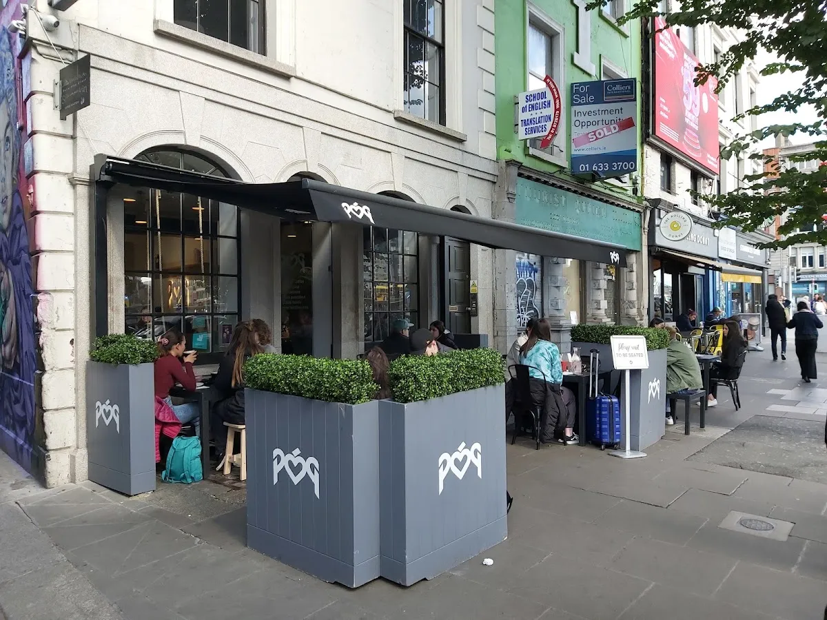 BookNoFees: Kawiarnia – Póg – Dublin – Pocałunek, zdjęcie 1