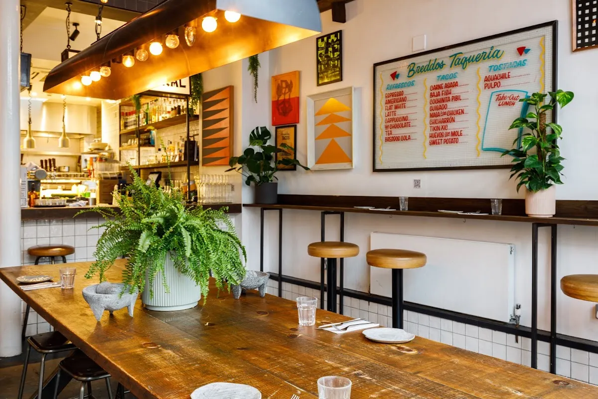 BookNoFees: Restauracja – Breddos – London – Breddos, zdjęcie 1