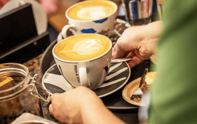 BookNoFees: Kawiarnia – Bagels & Beans – Amsterdam – Bagels & Beans, zdjęcie 2