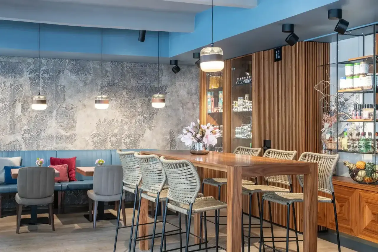 BookNoFees: Kawiarnia – Cafe Perfect Day – Prague – Kawiarnia „Perfect Day”, zdjęcie 1