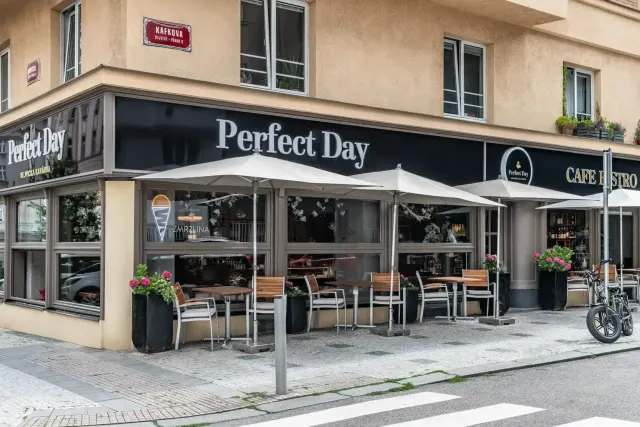 BookNoFees: Kawiarnia – Cafe Perfect Day – Prague – Kawiarnia „Perfect Day”, zdjęcie 2