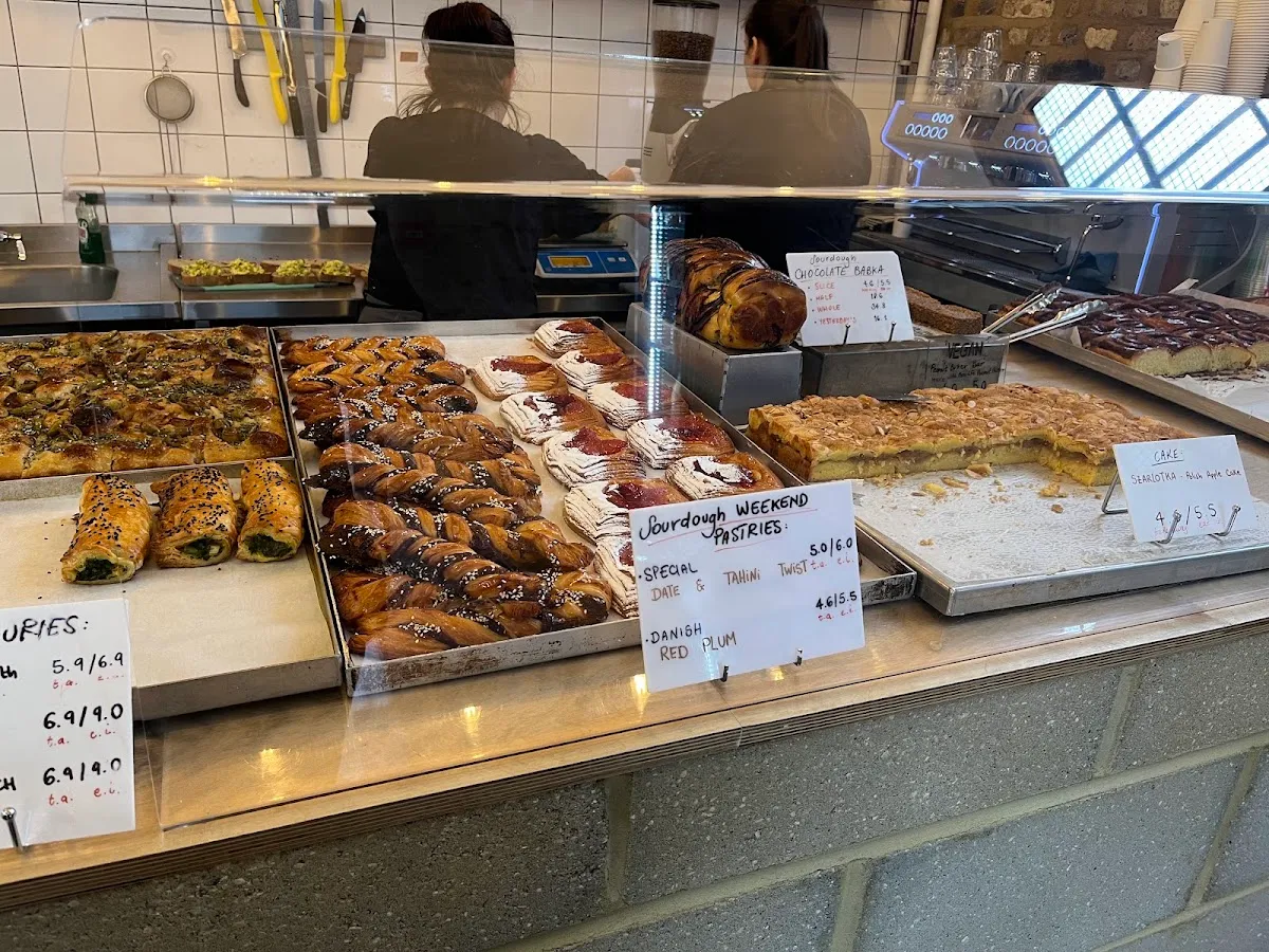 BookNoFees: Piekarnia – Holloway Model Bakery – London – Piekarnia Holloway Model, zdjęcie 1