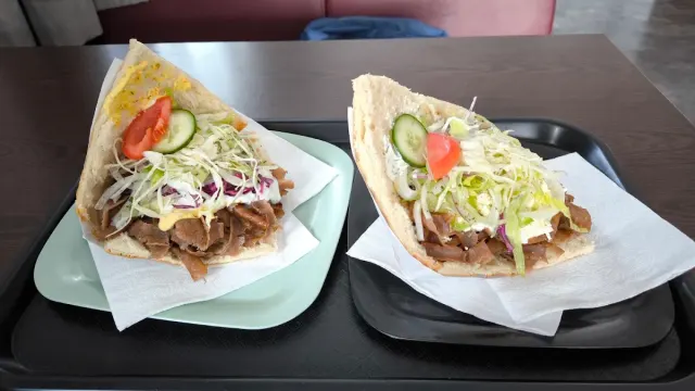 BookNoFees: Restauracja – Istanbul Döner – Freudenberg – Döner w Stambule, zdjęcie 2
